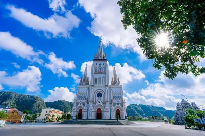 Đại Gia Ninh Bình Xây Nhà Thờ Đại Gia Ninh Bình Xây Nhà Thờ