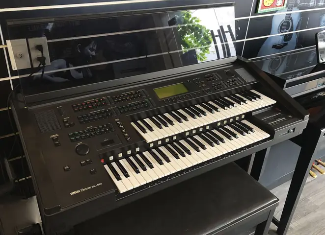 Đàn Electone Nhà Thờ