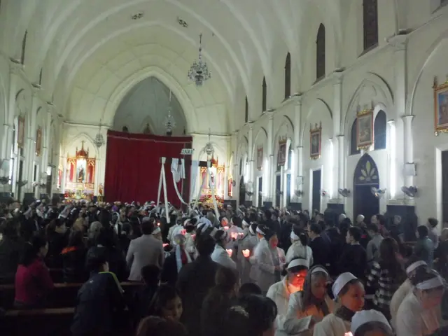 Đi Lễ Nhà Thờ Đi Lễ Nhà Thờ