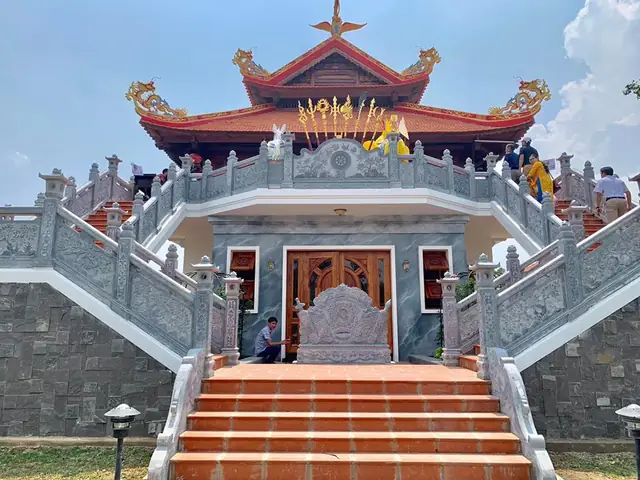 Địa Chỉ Nhà Thờ Tổ Của Hoài Linh Địa Chỉ Nhà Thờ Tổ Của Hoài Linh
