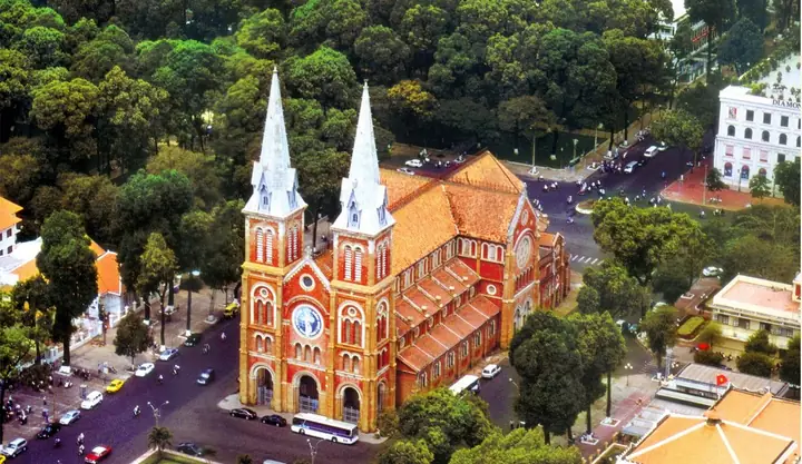 Địa Điểm Ăn Uống Gần Nhà Thờ Đức Bà Địa Điểm Ăn Uống Gần Nhà Thờ Đức Bà