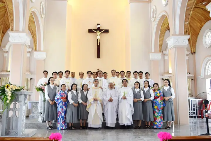 Dòng Nữ Tỳ Thánh Tâm Chúa Giêsu