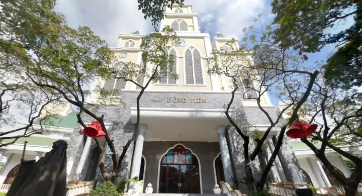 Giờ Lễ Giáng Sinh Nhà Thờ Đồng Tiến