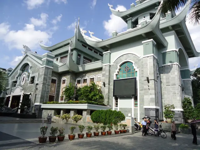 Giờ Lễ Nhà Thờ Đaminh Ba Chuông