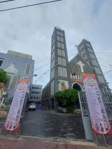 Giờ Lễ Nhà Thờ Dĩ An