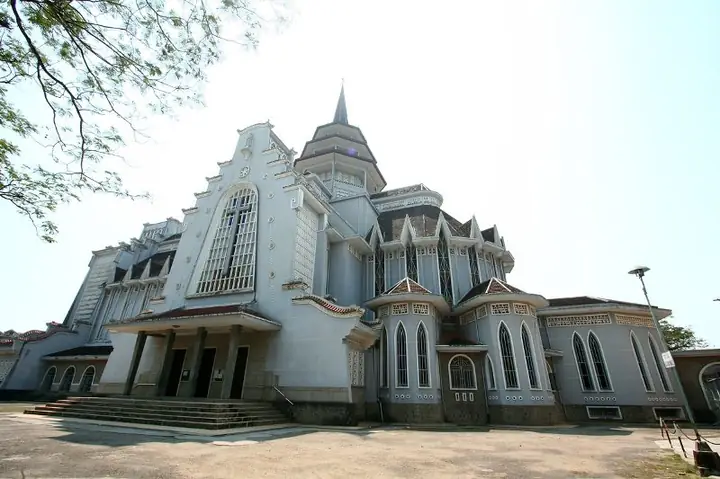 Giờ Lễ Nhà Thờ Dòng Chúa Cứu Thế Huế