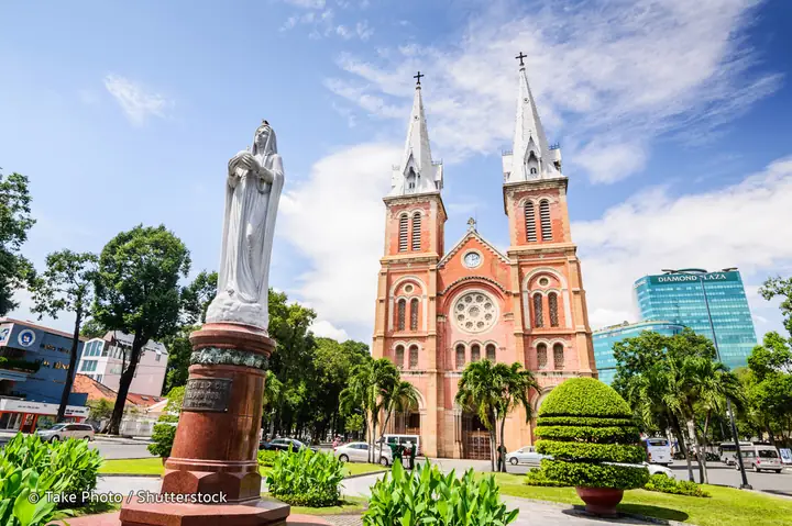 Giờ Lễ Nhà Thờ Đức Bà