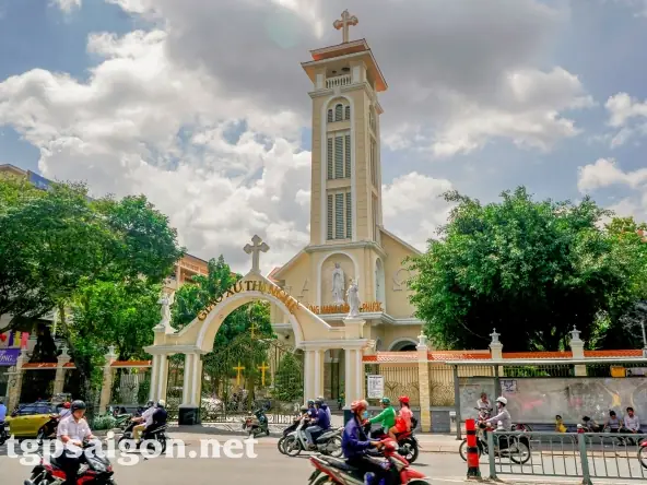 Giờ Lễ Nhà Thờ Hàng Xanh