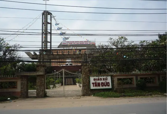 Giờ Lễ Nhà Thờ Tân Đức Giờ Lễ Nhà Thờ Tân Đức