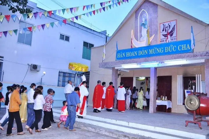 Giờ Lễ Nhà Thờ Thánh Mẫu