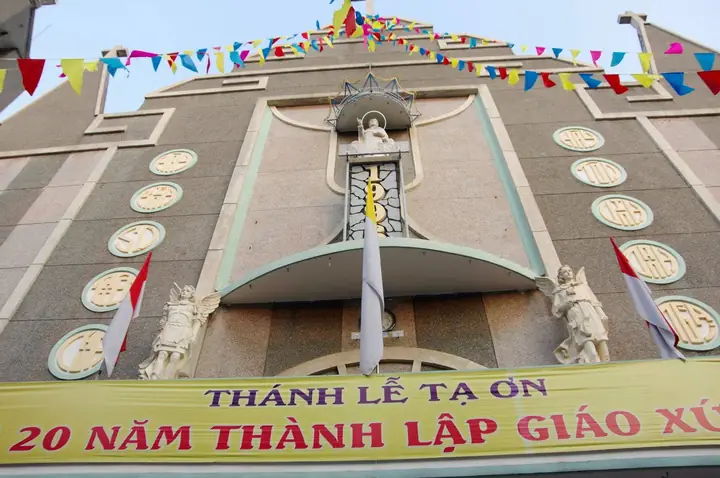 Giờ Lễ Nhà Thờ Vinh Sơn