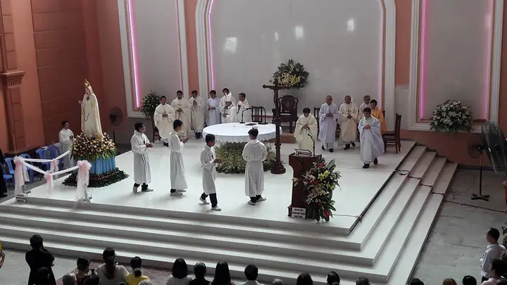 Giờ Lễ Tại Nhà Thờ Fatima Bình Triệu Giờ Lễ Tại Nhà Thờ Fatima Bình Triệu
