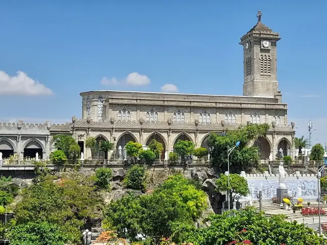 Kiến Trúc Nhà Thờ Núi Nha Trang Kiến Trúc Nhà Thờ Núi Nha Trang