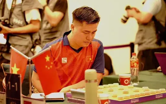 Kỳ Thủ Cờ Tướng Số 1 Trung Quốc