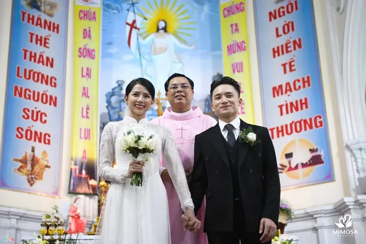 Làm Phép Cưới Trong Nhà Thờ