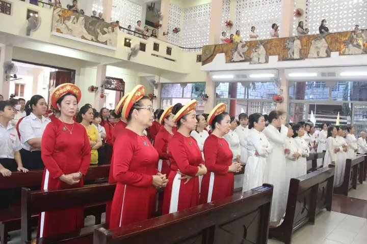 Lễ Lòng Thương Xót Chúa Nhà Thờ Chí Hòa Lễ Lòng Thương Xót Chúa Nhà Thờ Chí Hòa