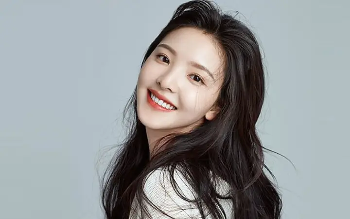 Mắt Bồ Câu Tướng Số