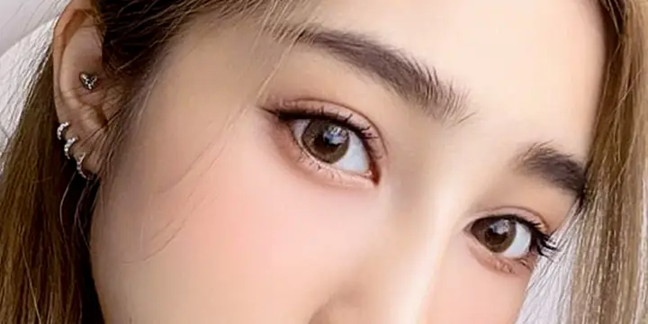 Mắt Lệch Mí Tướng Số
