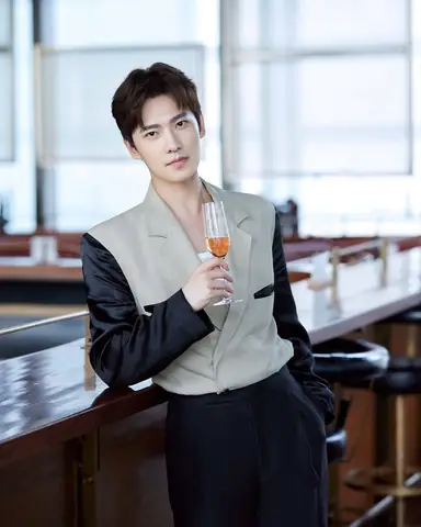 Mắt Rồng Trong Tướng Số