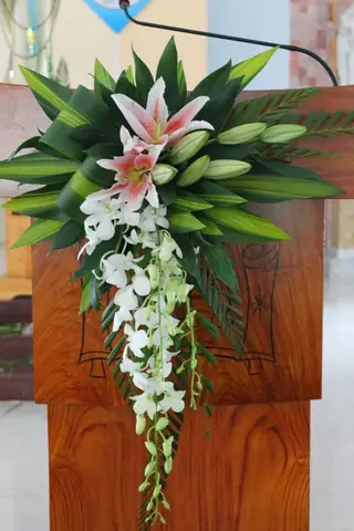 Mẫu Cắm Hoa Nhà Thờ Đẹp Nhất Mẫu Cắm Hoa Nhà Thờ Đẹp Nhất
