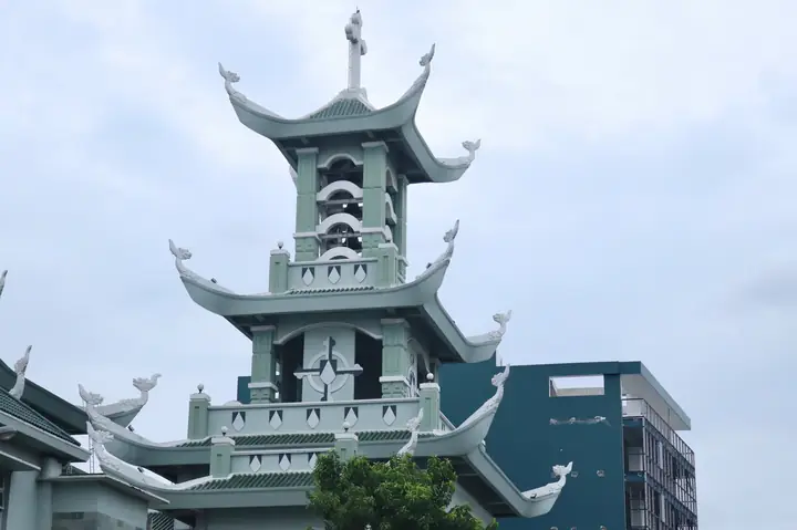 Nhà Thờ 3 Chuông Nhà Thờ 3 Chuông