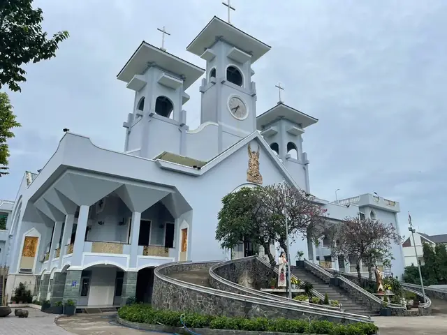 Nhà Thờ Bà Trà