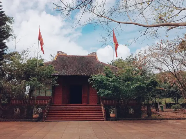 Nhà Thờ Bác Hồ Nhà Thờ Bác Hồ