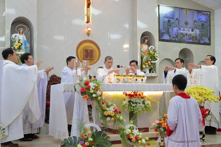 Nhà Thờ Bình Hưng