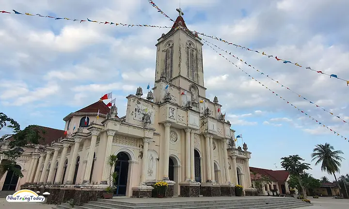 Nhà Thờ Cây Vông