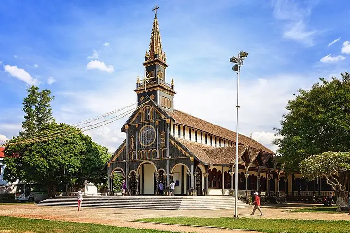 Nhà Thờ Chính Tòa Kon Tum