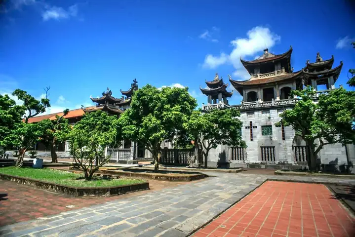Nhà Thờ Đá Ninh Bình Nhà Thờ Đá Ninh Bình