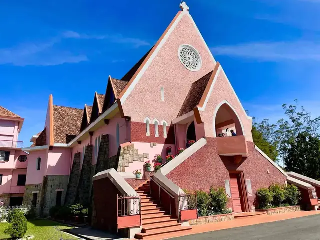 Nhà Thờ Domain Dalat