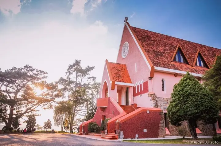 Nhà Thờ Domaine Đà Lạt