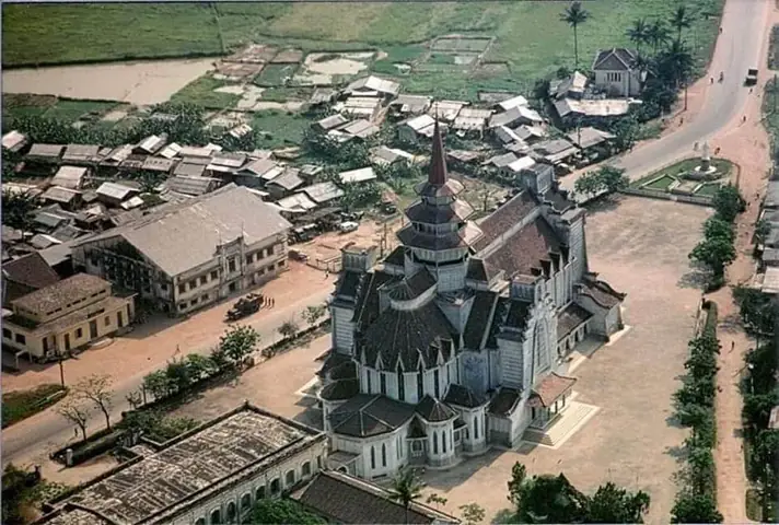 Nhà Thờ Dòng Chúa Cứu Thế Huế
