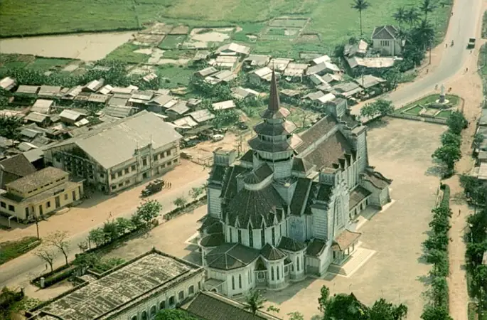Nhà Thờ Dòng Chúa Cứu Thế Huế