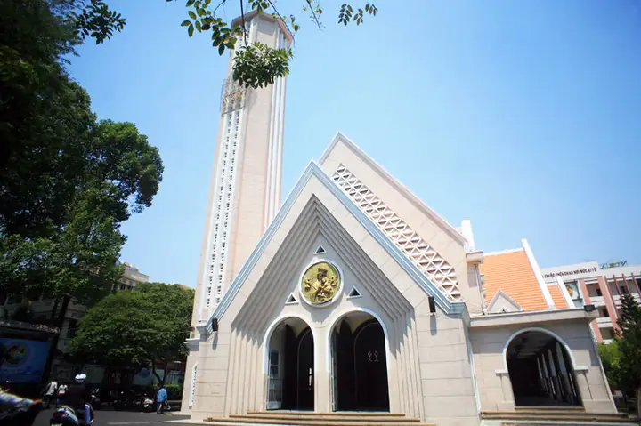 Nhà Thờ Dòng Chúa Cứu Thế Sài Gòn