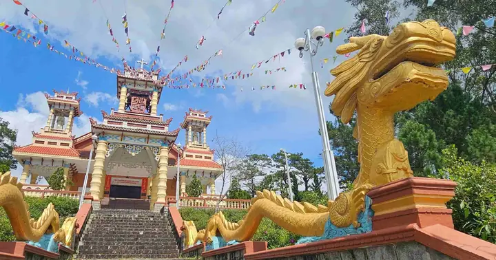 Nhà Thờ Du Sinh Đà Lạt
