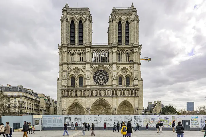 Nhà Thờ Đức Bà Ở Paris Nhà Thờ Đức Bà Ở Paris
