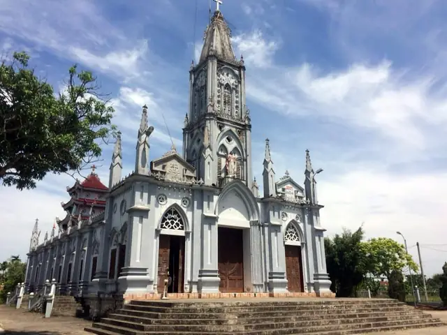 Nhà Thờ Đức Long