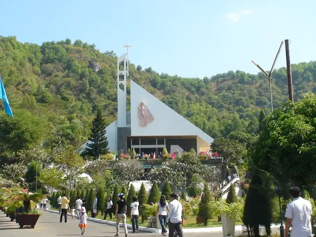 Nhà Thờ Gần Bãi Sau Vũng Tàu