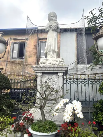 Nhà Thờ Giáo Họ Hàng Kênh Nhà Thờ Giáo Họ Hàng Kênh