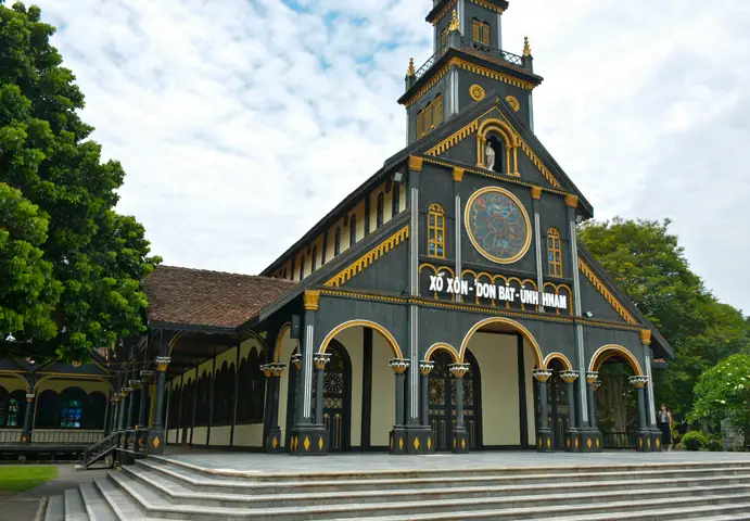 Nhà Thờ Gỗ Kon Tum Nhà Thờ Gỗ Kon Tum