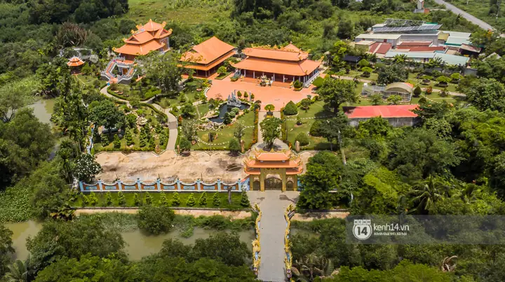 Nhà Thờ Họ Của Hoài Linh