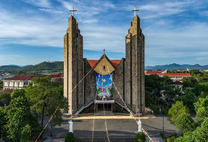 Nhà Thờ Huế
