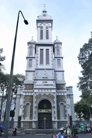Nhà Thờ Jeanne D Arc