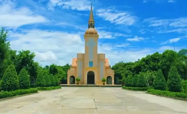 Nhà Thờ La Mã Bến Tre