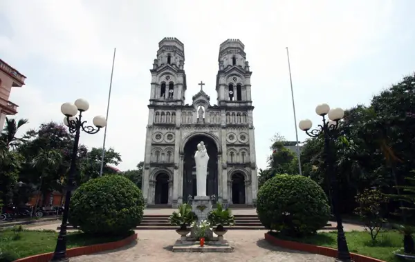Nhà Thờ Làng Tám