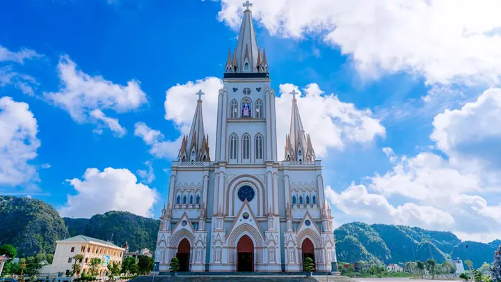 Nhà Thờ Lãng Vân Nhà Thờ Lãng Vân