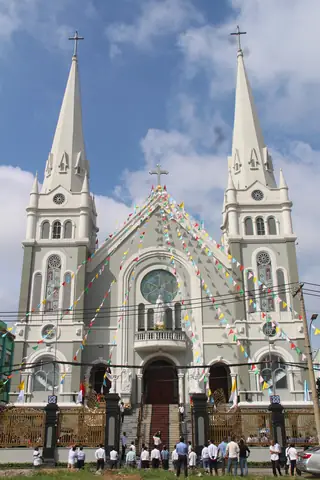 Nhà Thờ Lộc Hưng Nhà Thờ Lộc Hưng
