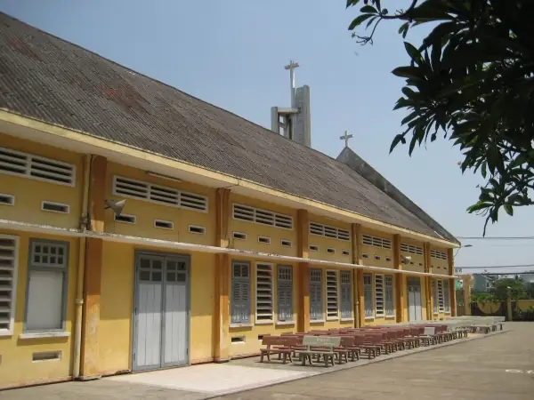 Nhà Thờ Lộc Hưng
